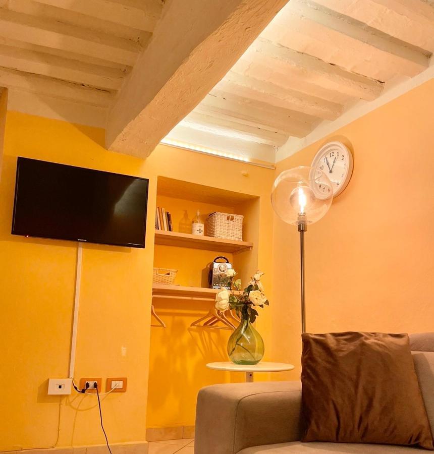 Piazza Napoleone Sweet Apartment Лукка Экстерьер фото